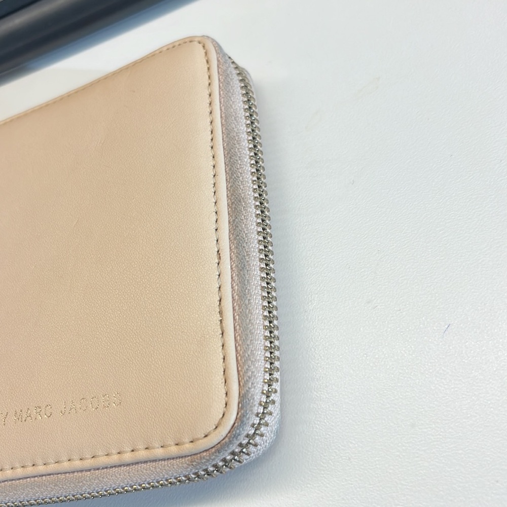 Wallet - Picture 2 of 4